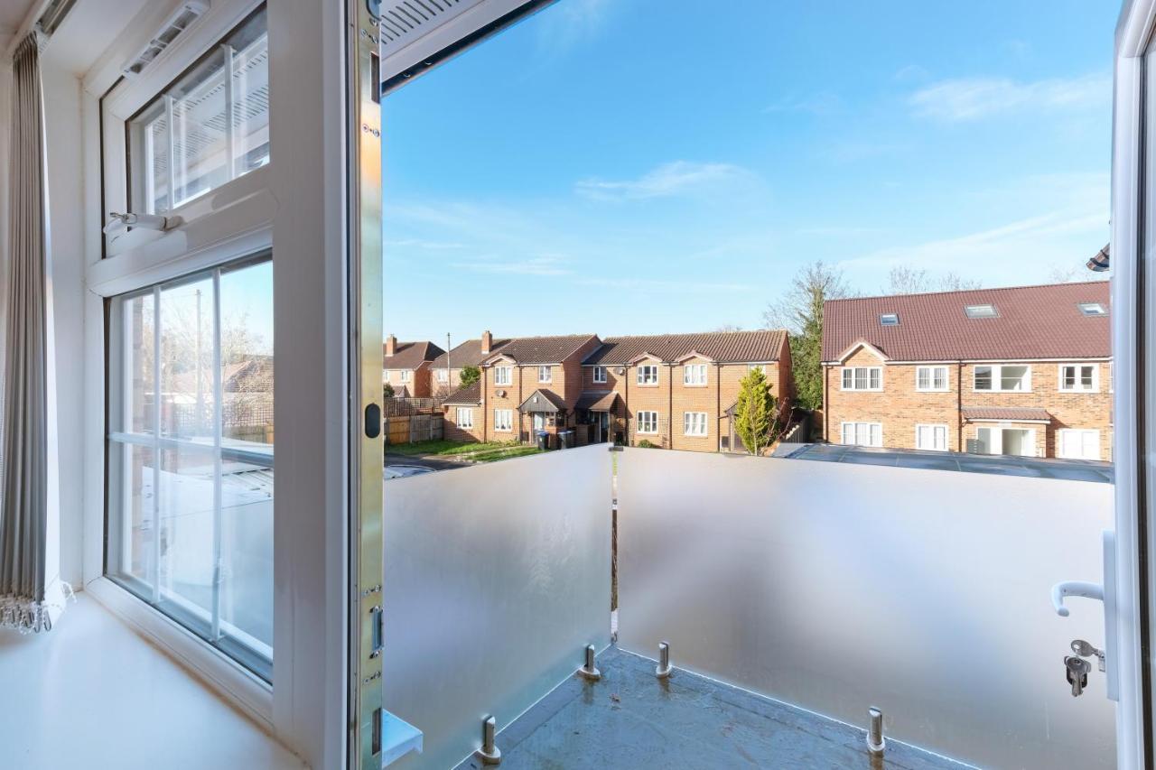 Pinewood Studios, Iver Heathrow 1 & 2 Bedroom With Parking By Arista Living Slough